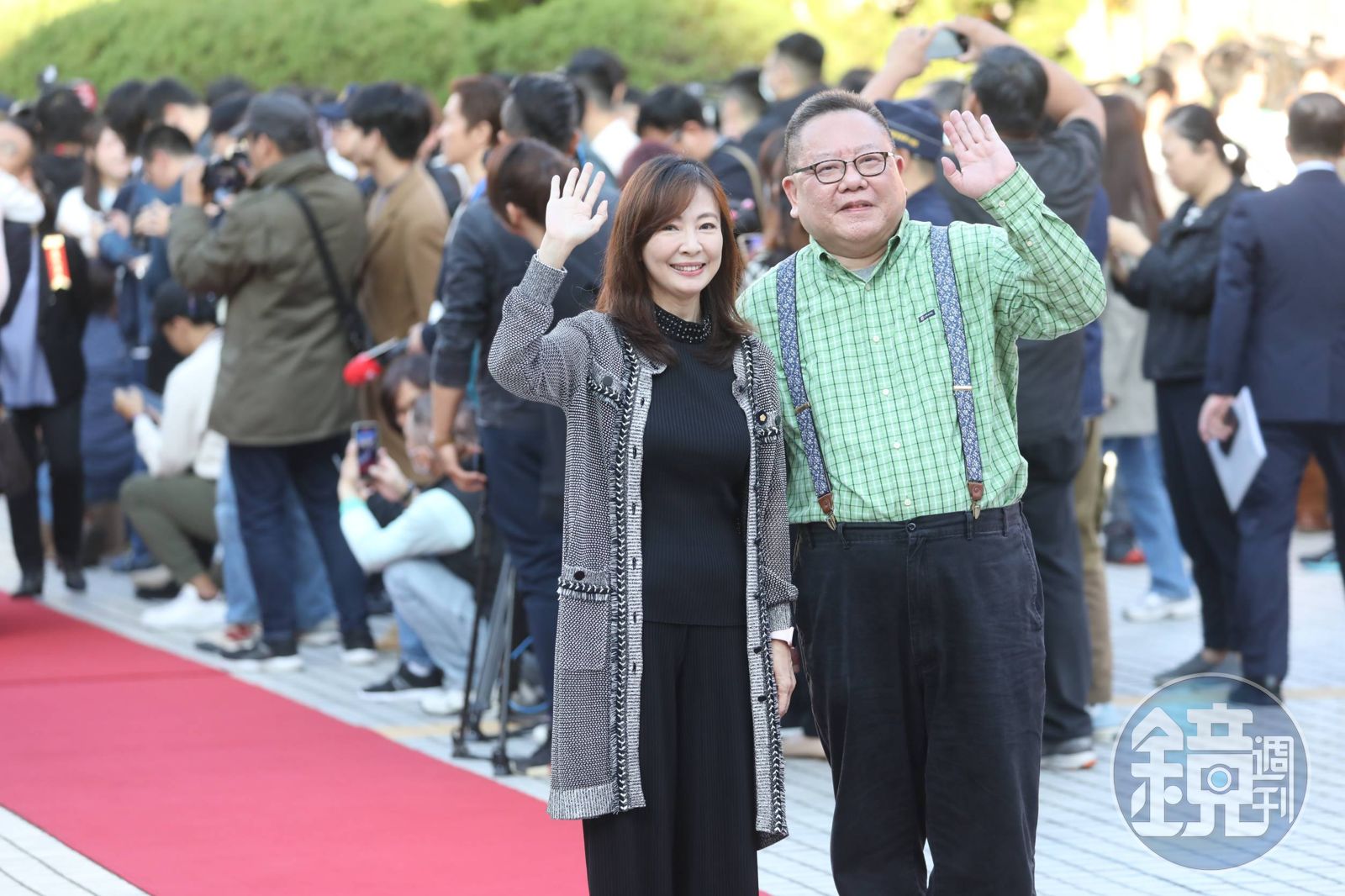 【新國會報到】萬老師郭昱晴與「黃主任」驚喜合體！　《麻辣鮮師》戲服真的穿來