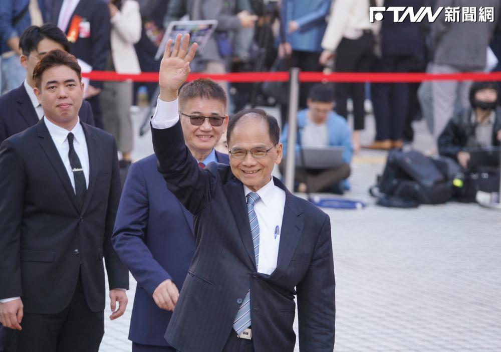 火燒回民進黨？　柯文哲陣營爆「民進黨願換掉游錫堃保蔡其昌」